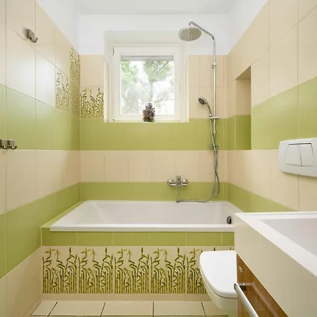 Daire Family With Balcony In By Renters Wroclaw