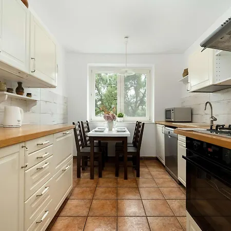 Family With Balcony In By Renters Daire