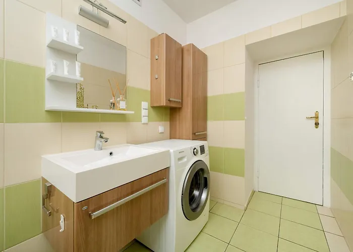 Appartamento Family With Balcony In By Renters *