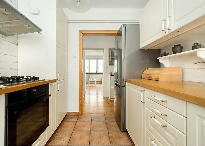 Family With Balcony In By Renters Breslavia